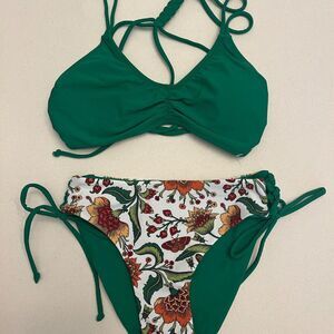 NWT Cupshe Women's Floral Emerald Green Strappy Swimsuit Tie-Side Bikini Size XS